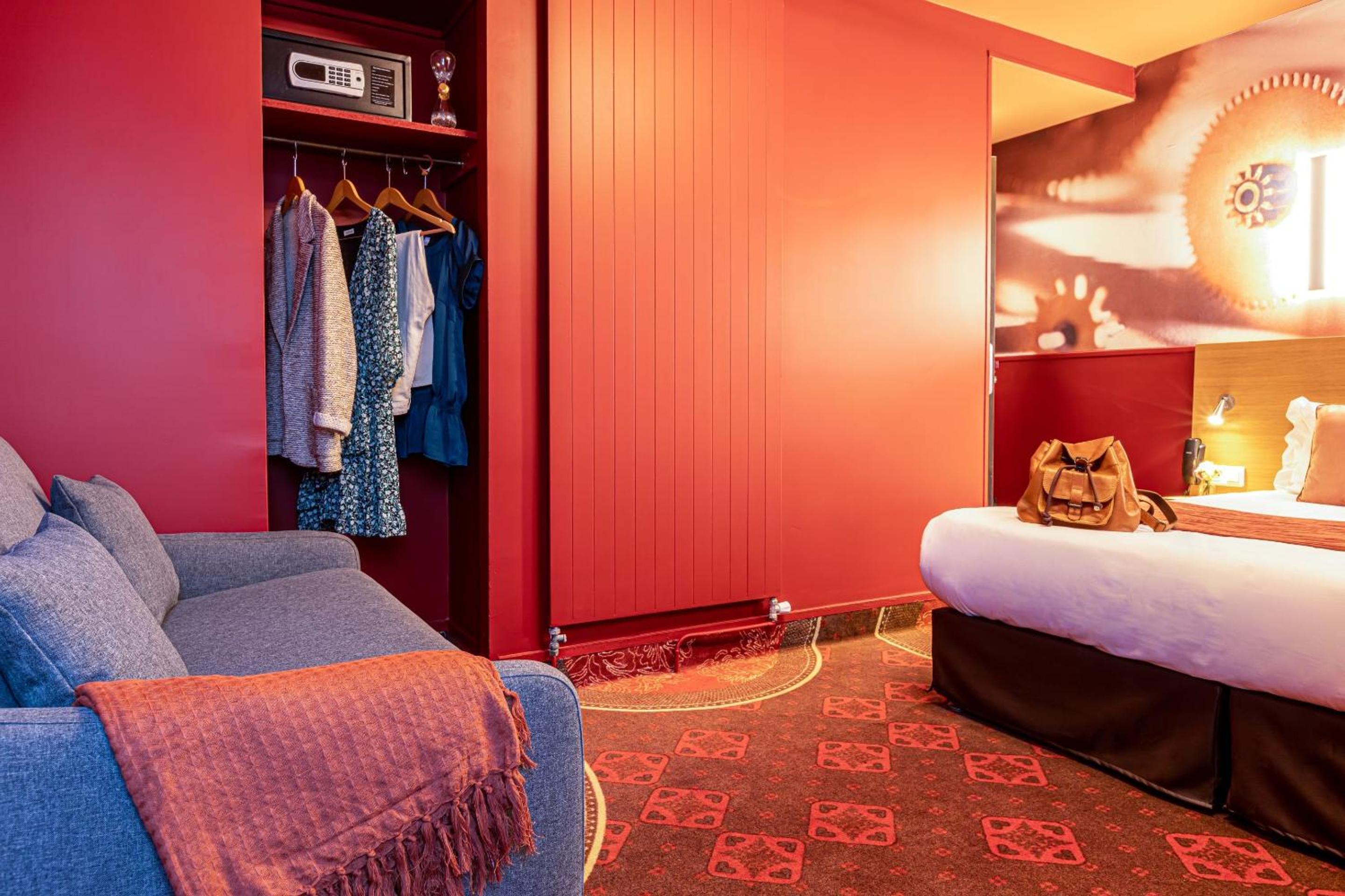 ROOM, TRIPLE