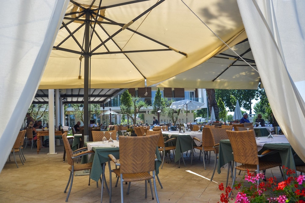 Hotel Maximilian 38/50
