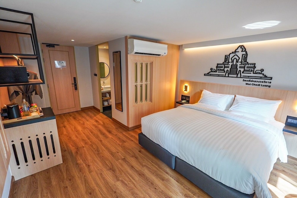 March Hotel & Suite Riverside 18/60
