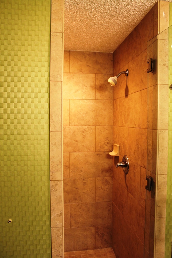 Hampton Inn Perry, GA 21/47