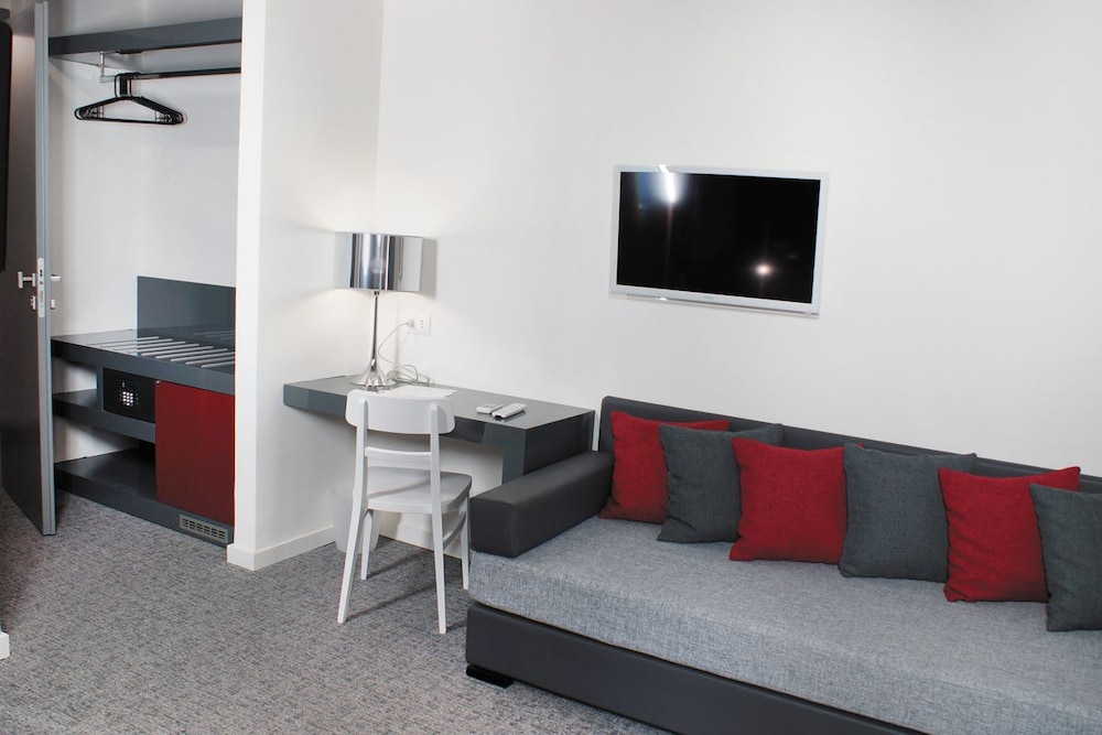 Hotel Leopardi 32/37