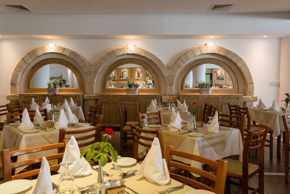 restaurant-cafeteria