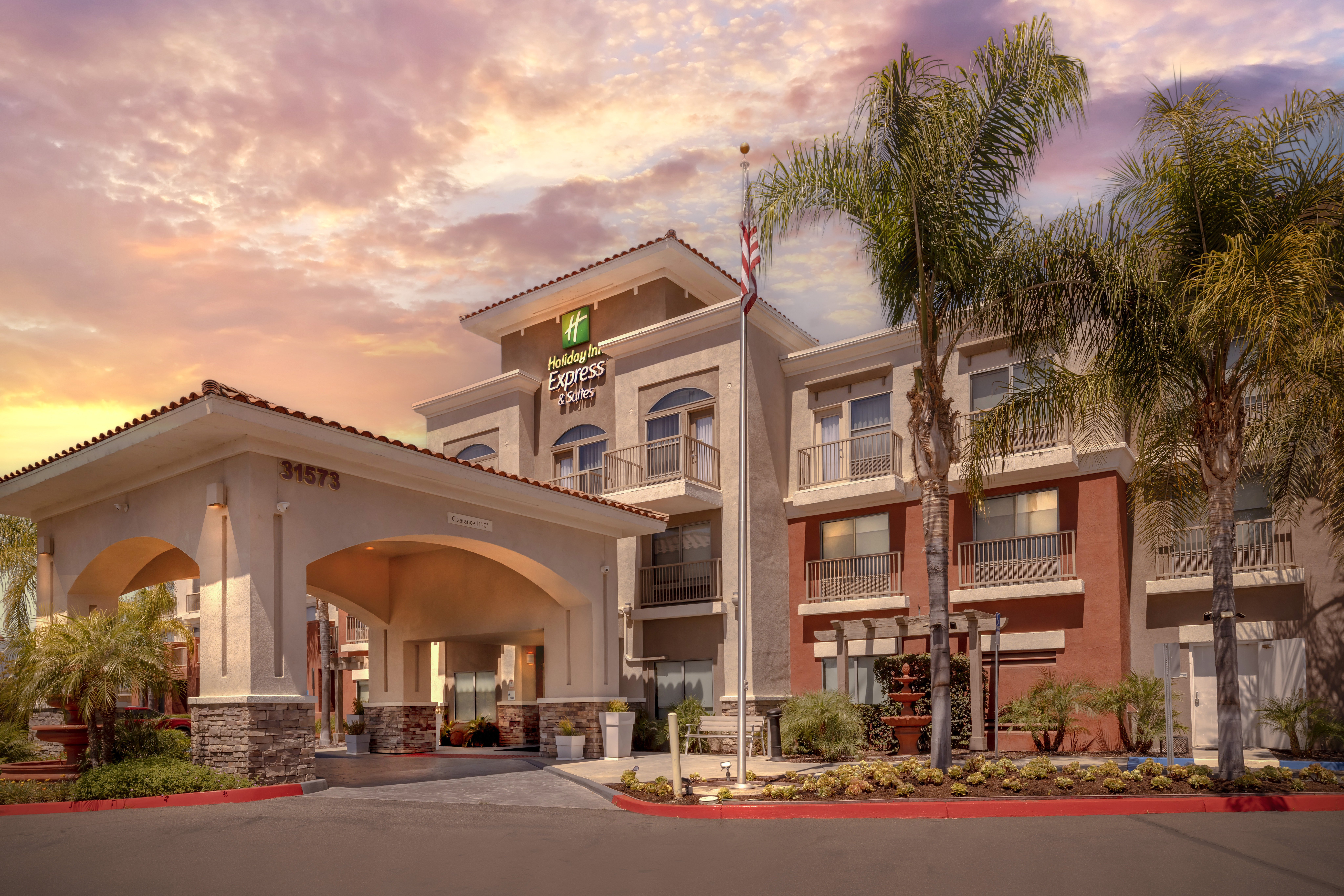 Holiday Inn Express Hotel And Suites Lake Elsinore 5/61