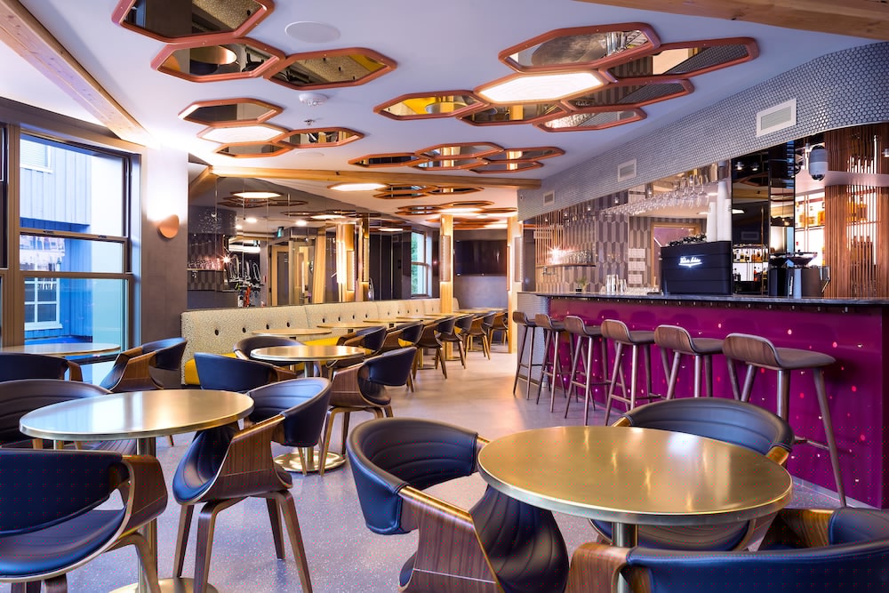 Pangea Pod Hotel 39/50