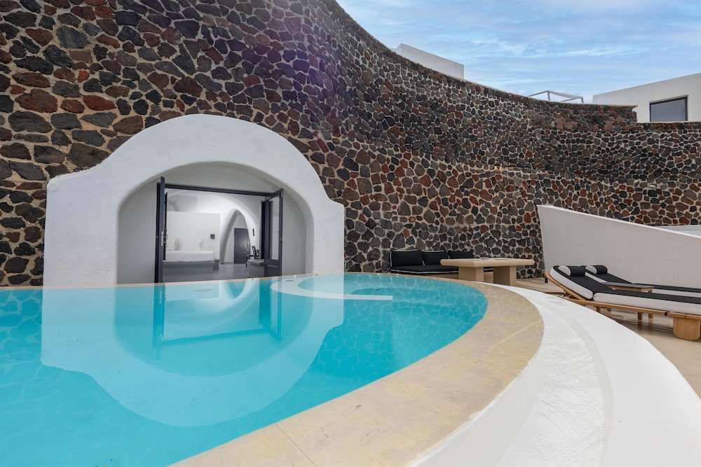 Grand Ambassador Santorini Hotel 40/78