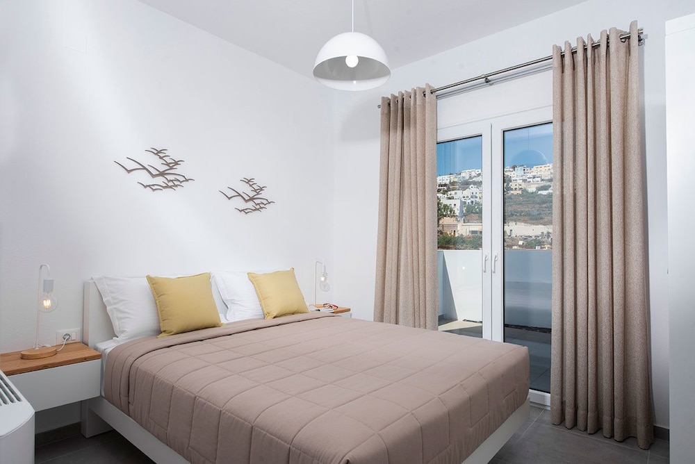 Valery Suites 7/54