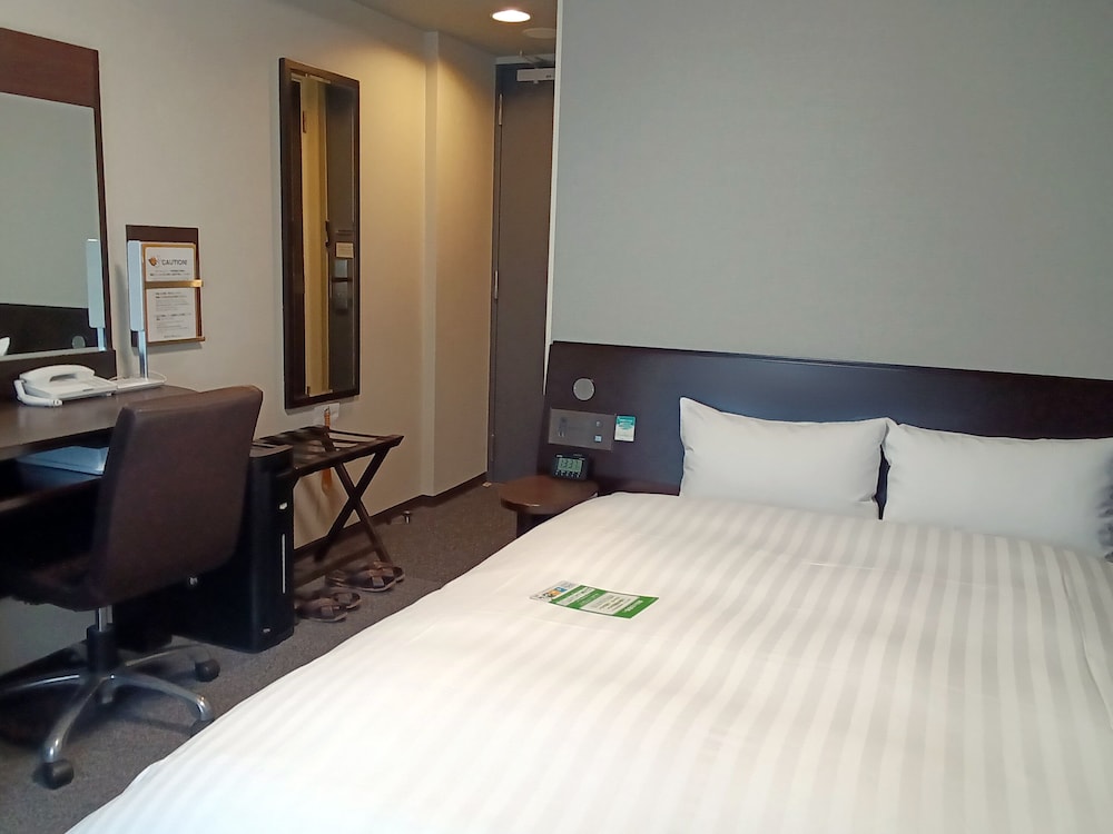 Hotel Route-Inn Hisai Inter 27/56