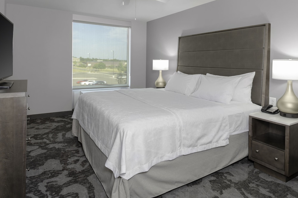 Homewood Suites By Hilton Lansing Eastwood 10/40