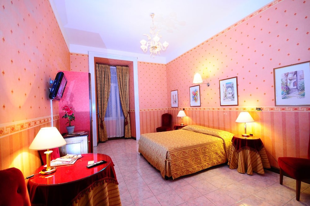 Hotel Sweet Home 34/49