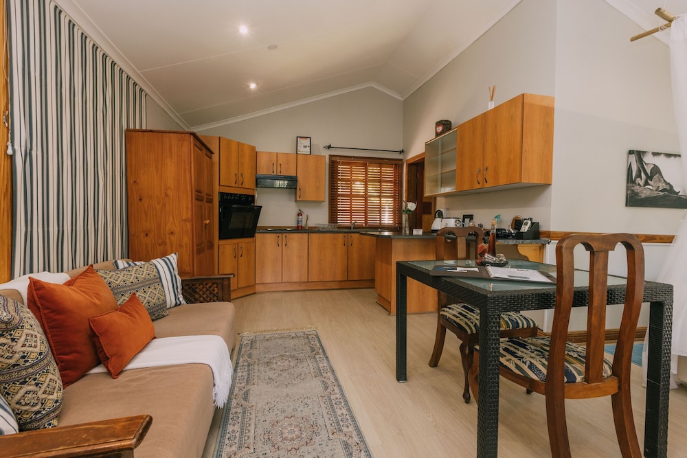 Beetleloop Guest House 32/50