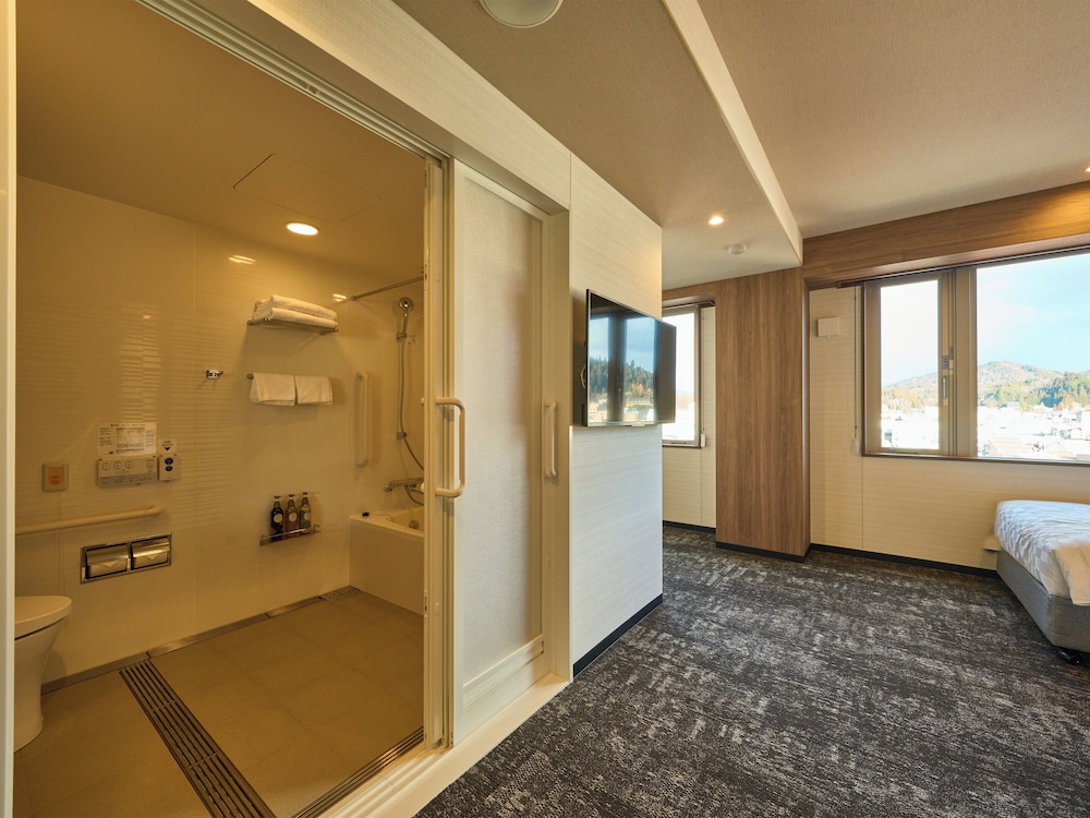 Universal, Twin Beds 3/3