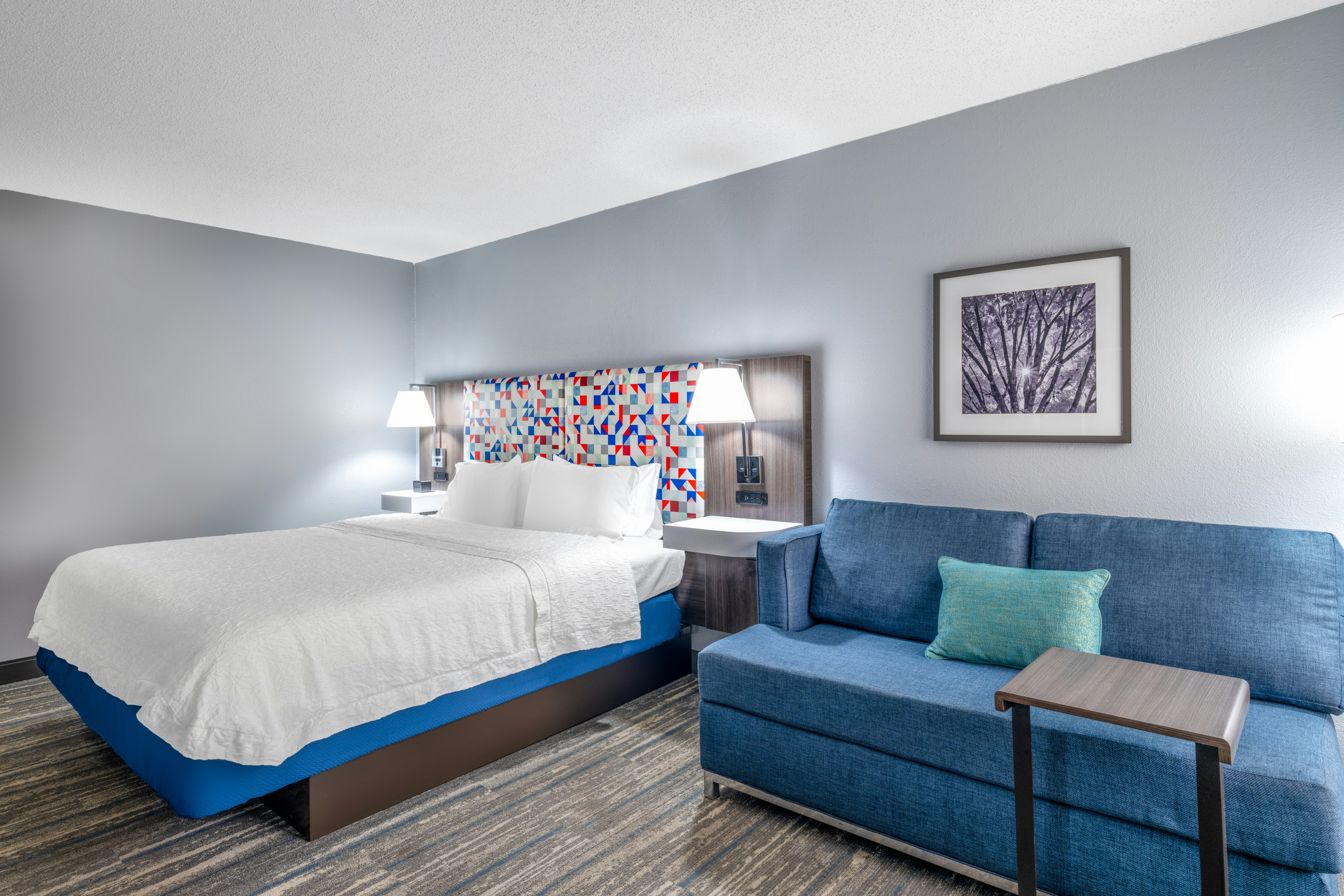 Room, King Bed, Chaise Lounge