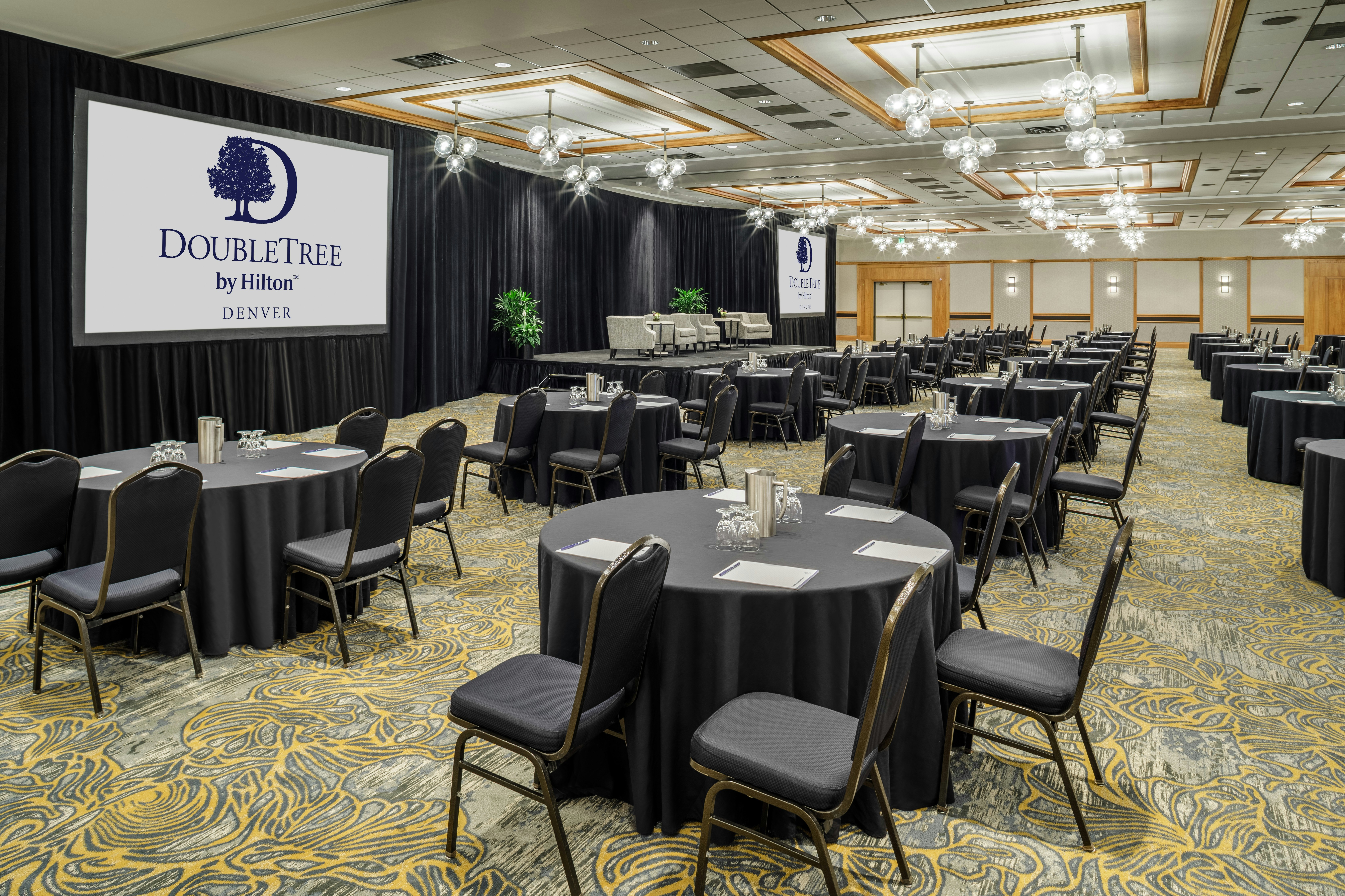 DoubleTree by Hilton Hotel Denver 59/71