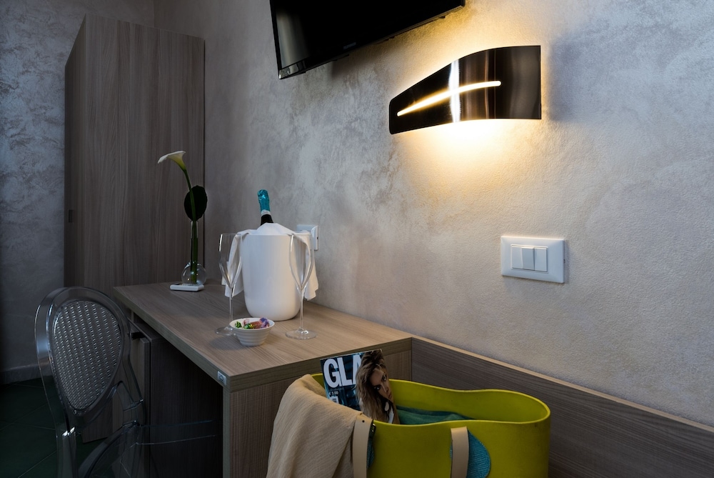 Hotel Biancolilla 37/40