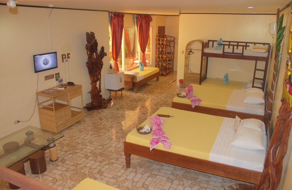 Deep Forest Garden Hotel 49/80