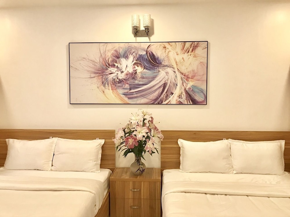 Louis Hostel 29/50