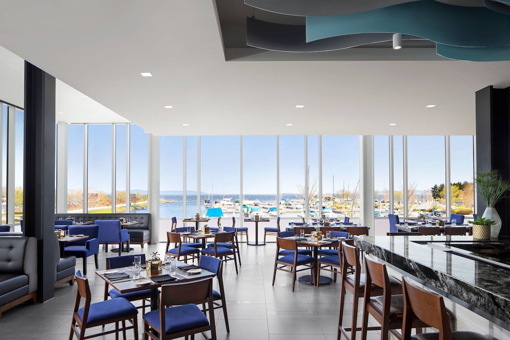 Delta Hotels By Marriott Thunder Bay 33/51