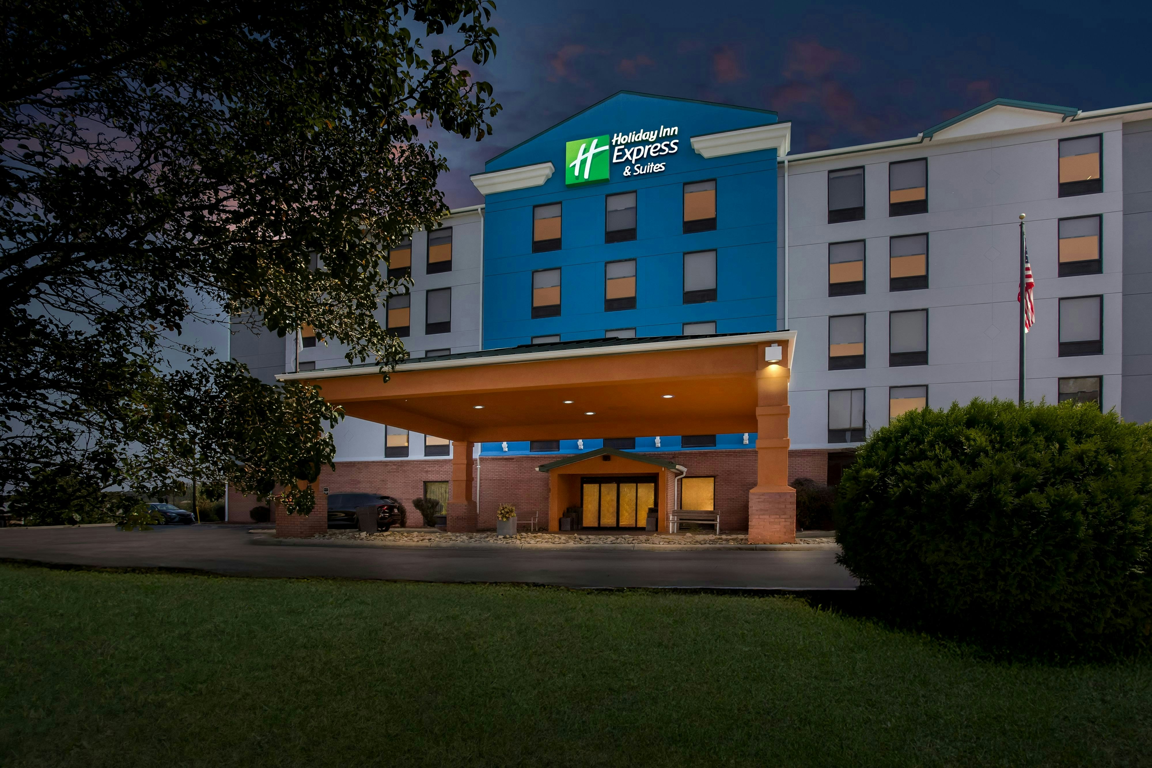 Holiday Inn Express Hotel And Suites Charleston Southridge 43/50
