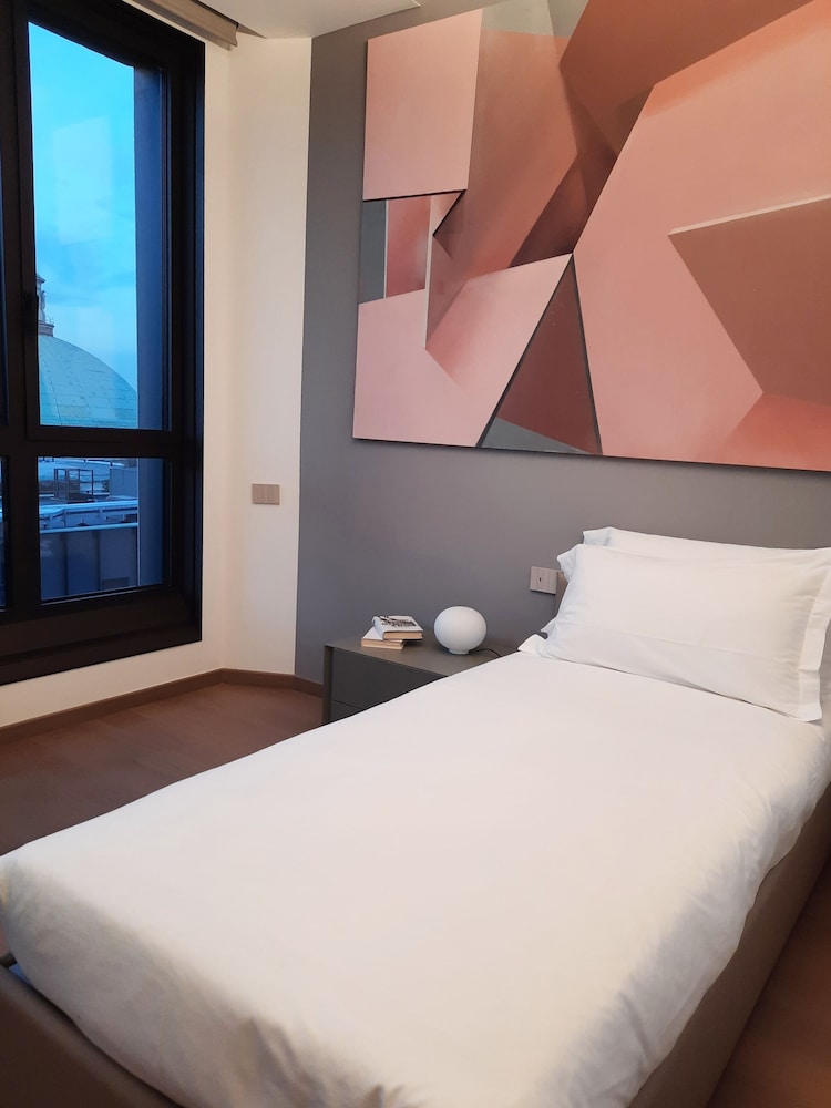 Milan Eleven by Brera Apartments 11/50