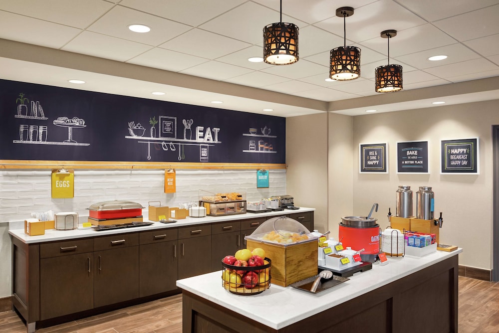 Hampton Inn Suites Overland Park South Ks 27/44