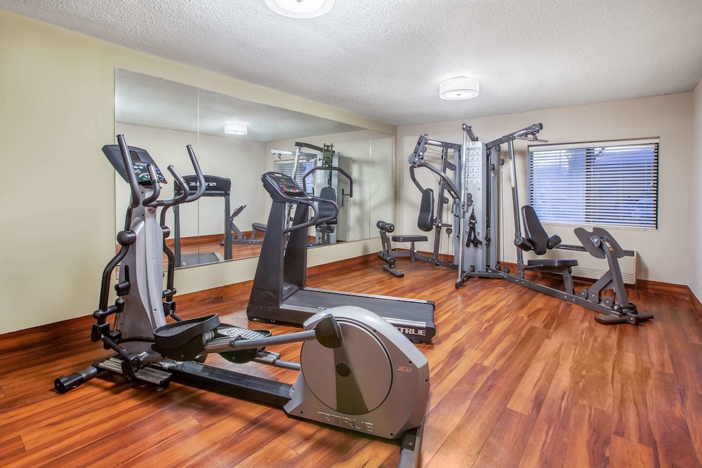 Baymont By Wyndham Grand Rapids Southeast 20/38