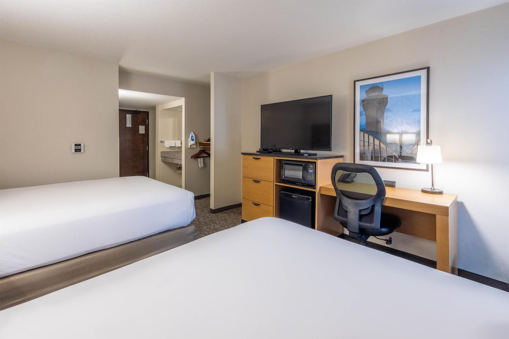 Drury Inn and Suites St Louis Airport 11/49
