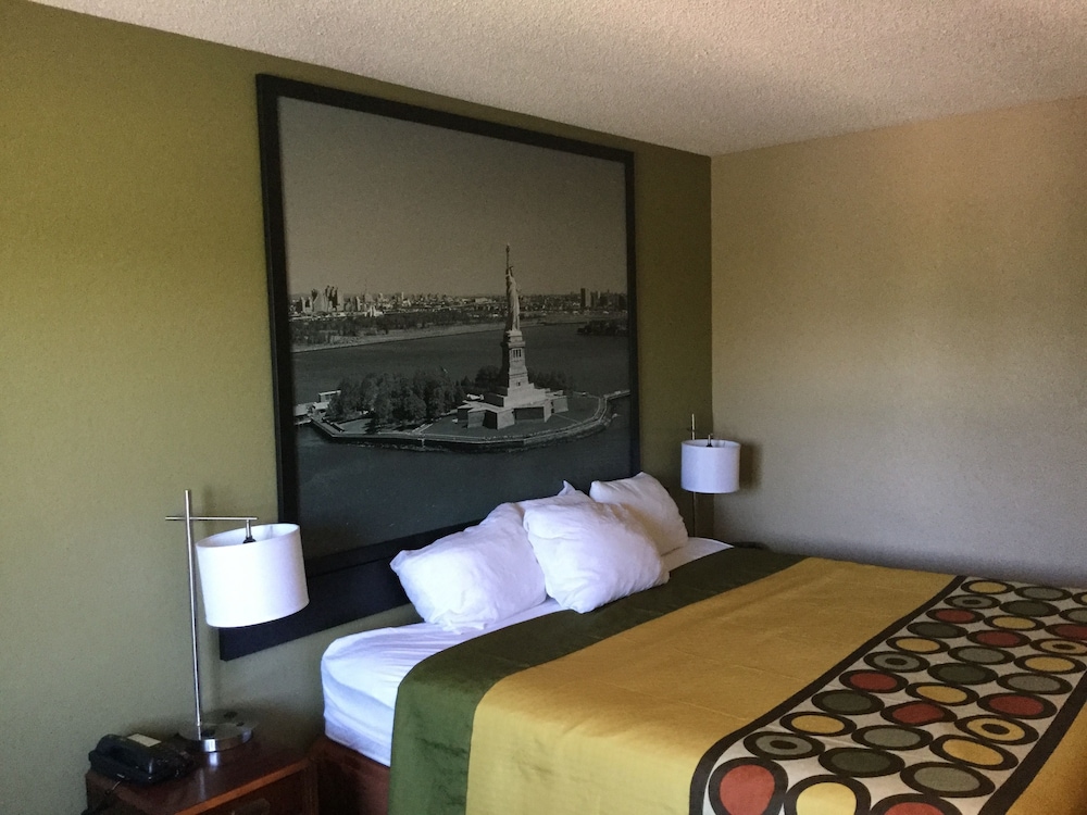 Super 8 By Wyndham Amsterdam 25/38