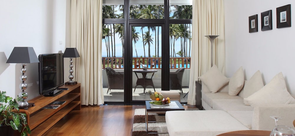 The Blue Water Hotel and Spa 28/50