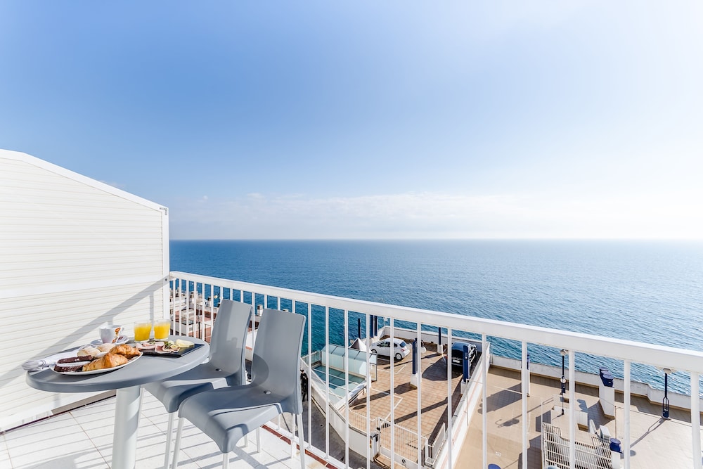 Gran Sol Hotel 34/68
