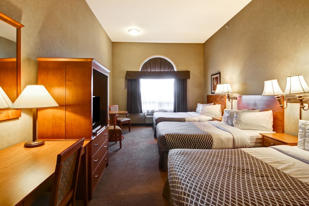 Ramada by Wyndham Ponoka 21/39