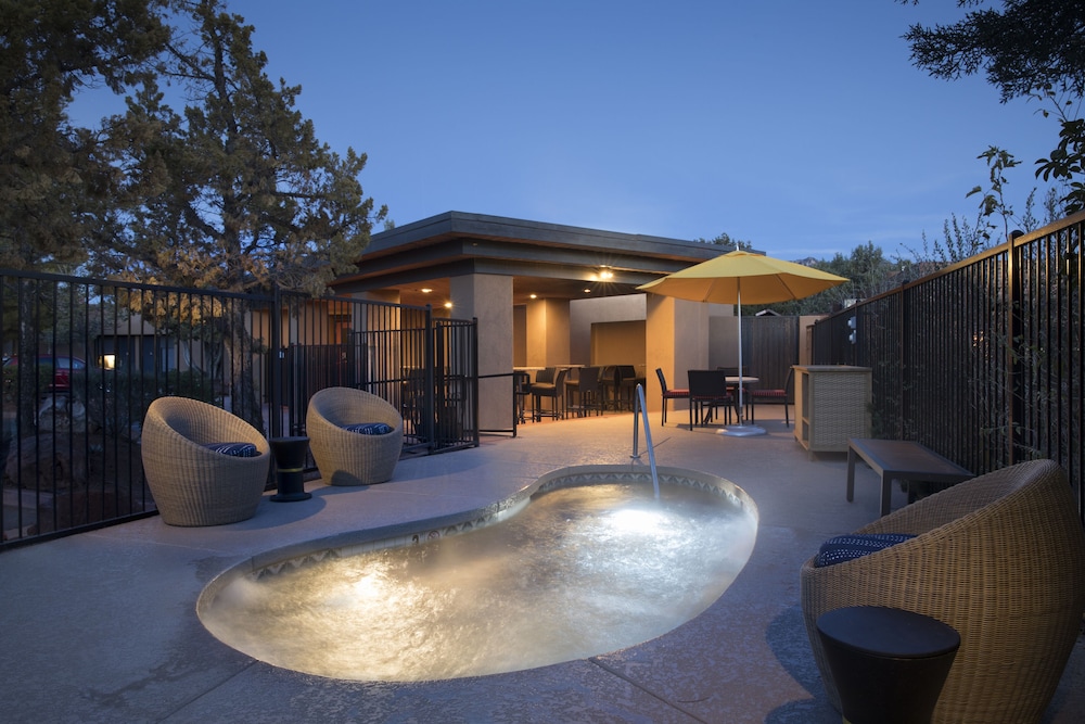 Sky Rock Sedona, a Tribute Portfolio Hotel 2/63