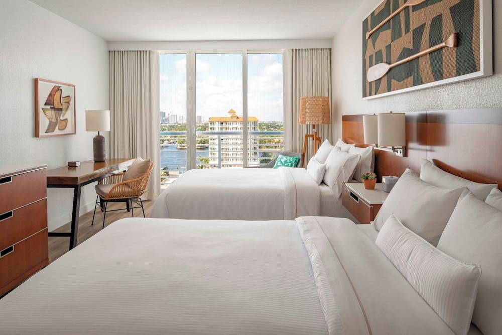 SUPERIOR, 2 DOUBLE BEDS, INTRACOASTAL VIEW