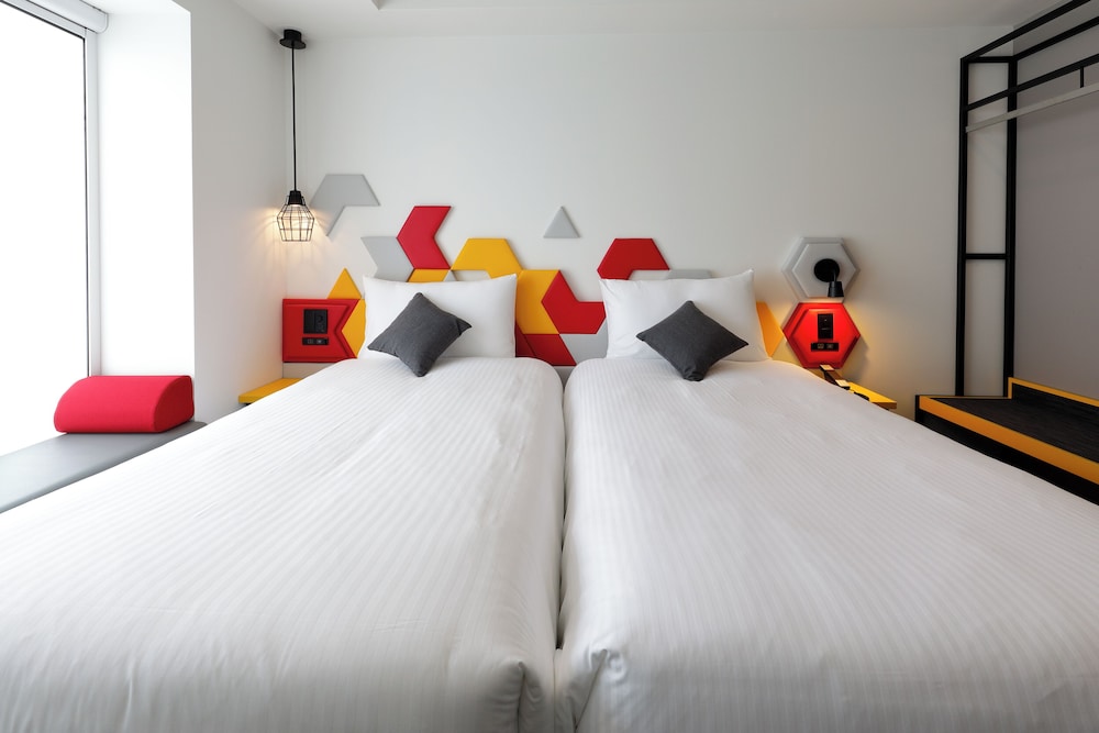STANDARD, TWIN BEDS