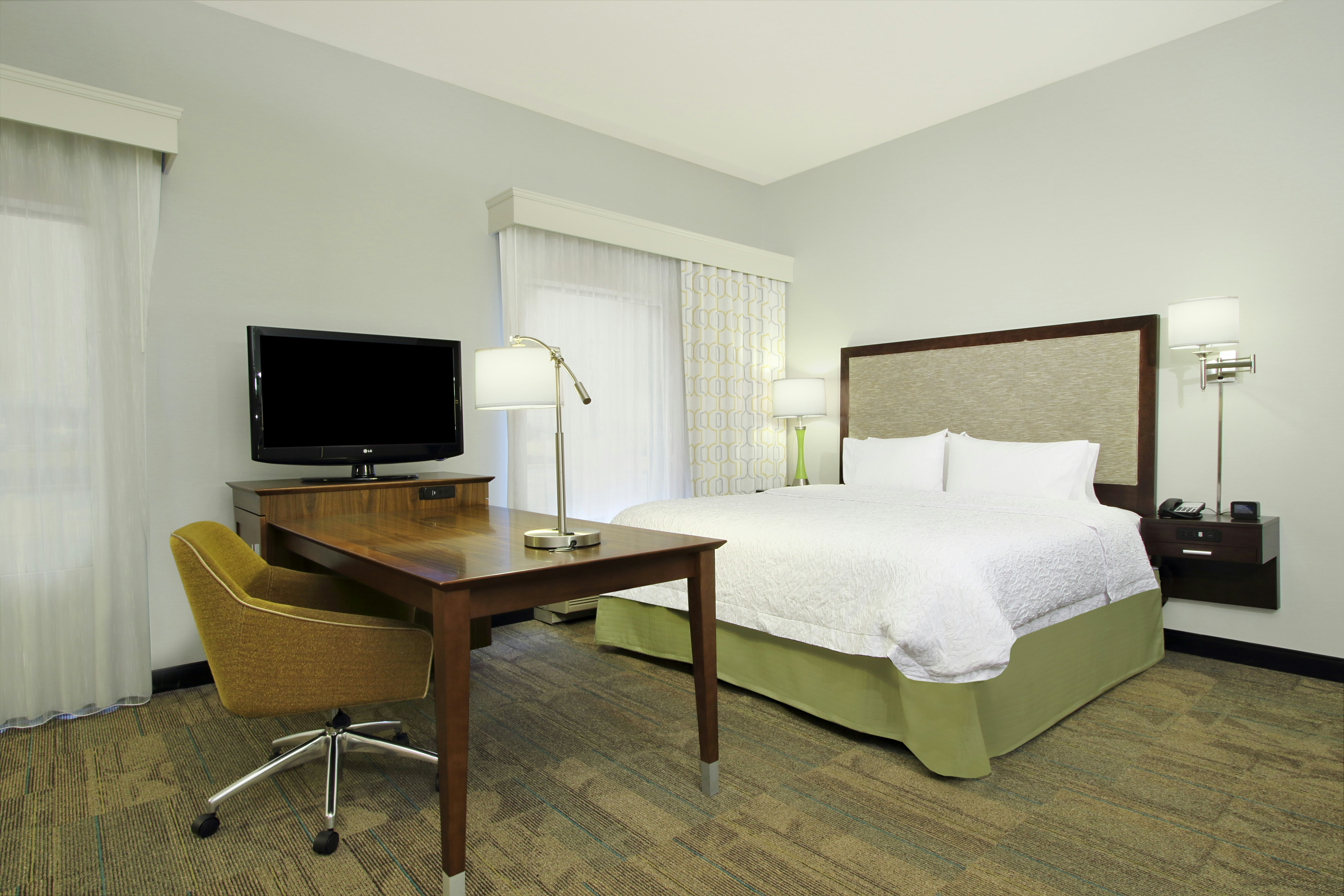Hampton Inn Suites Columbus Hilliard 39/46