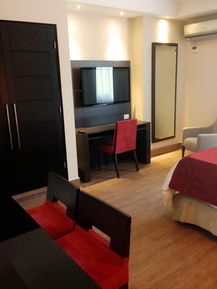 Principe Hotel And Suites 19/26