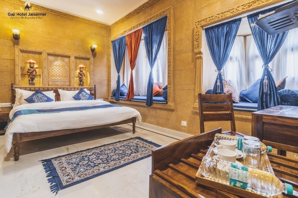 Gaji Hotel 21/64