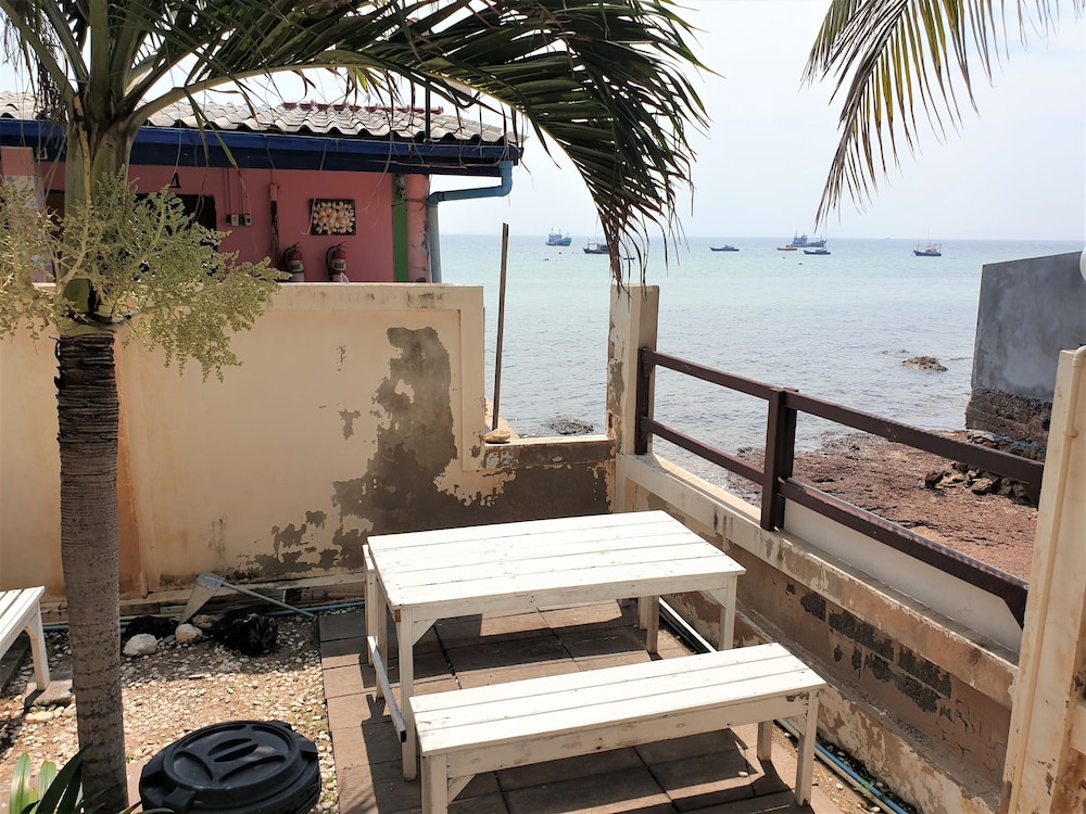 Sea Beach Koh Larn 2 34/38
