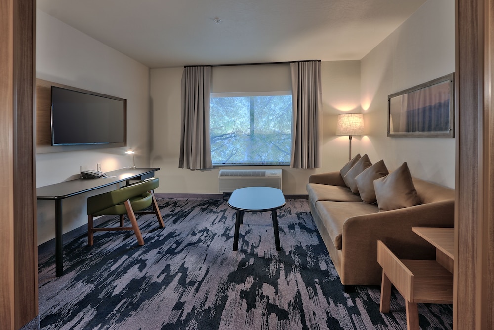 Fairfield Inn & Suites By Marriott Albuquerque North 21/32