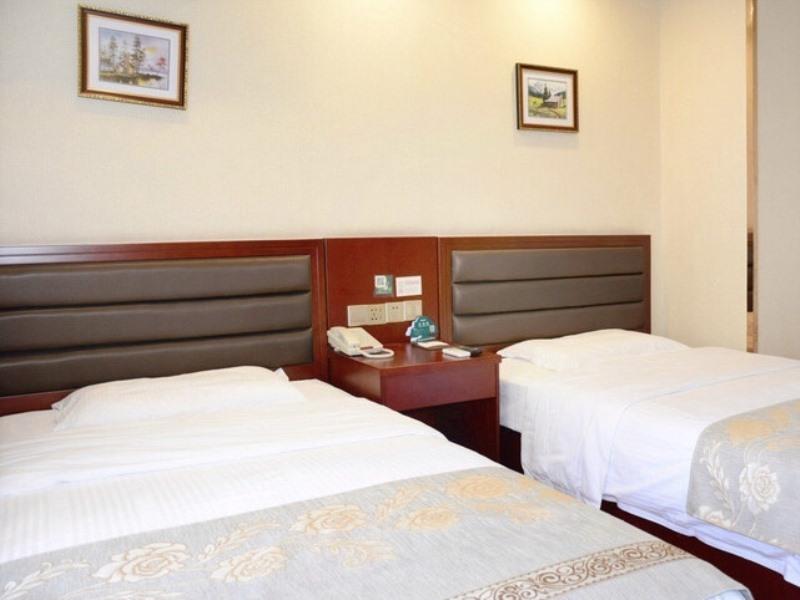 GreenTree Inn Taiyuan East Binhe Road Xiaodian High Speed Mouth Express Hotel 13/40