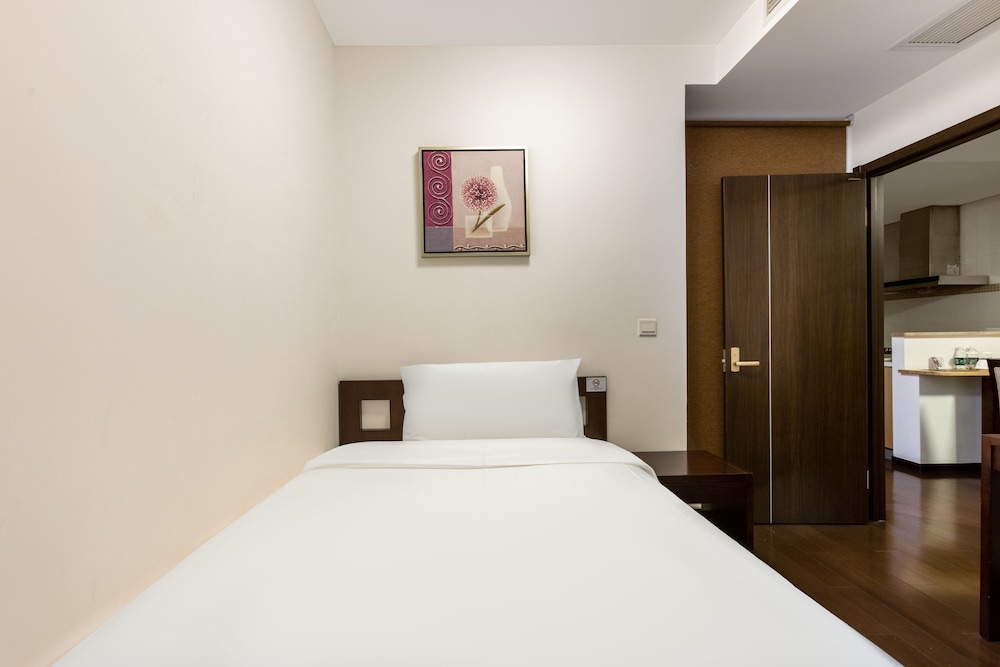 2 BEDROOMS, DELUXE, APARTMENT