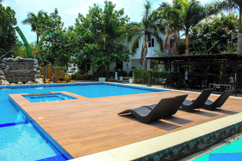 Floating Sanctuary Resort by Cocotel 28/50