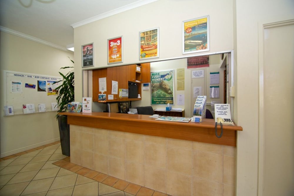Surf Regency 7/72