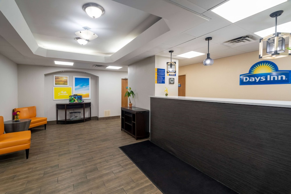 Days Inn By Wyndham Clarksville North 11/63