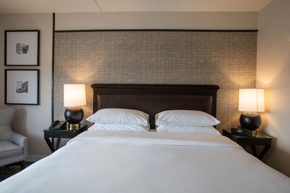 Room at Sheraton Chicago Northbrook, NORTHBROOK - IL
