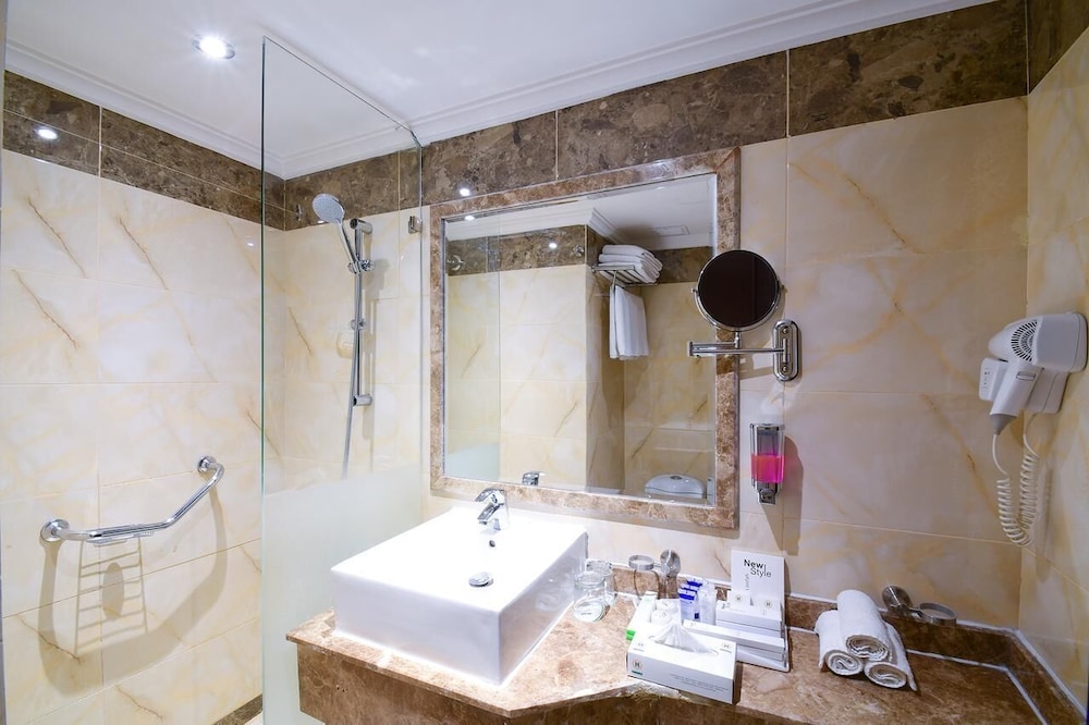 فندق نزل الشاكرين(Al Shakreen Golden Tulip (ex. Nozol Al Shakreen Hotel)) 51/54
