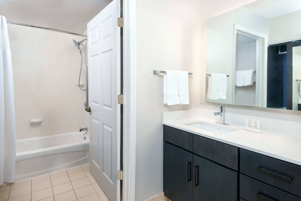 Residence Inn By Marriott Boston Brockton/Easton 25/26
