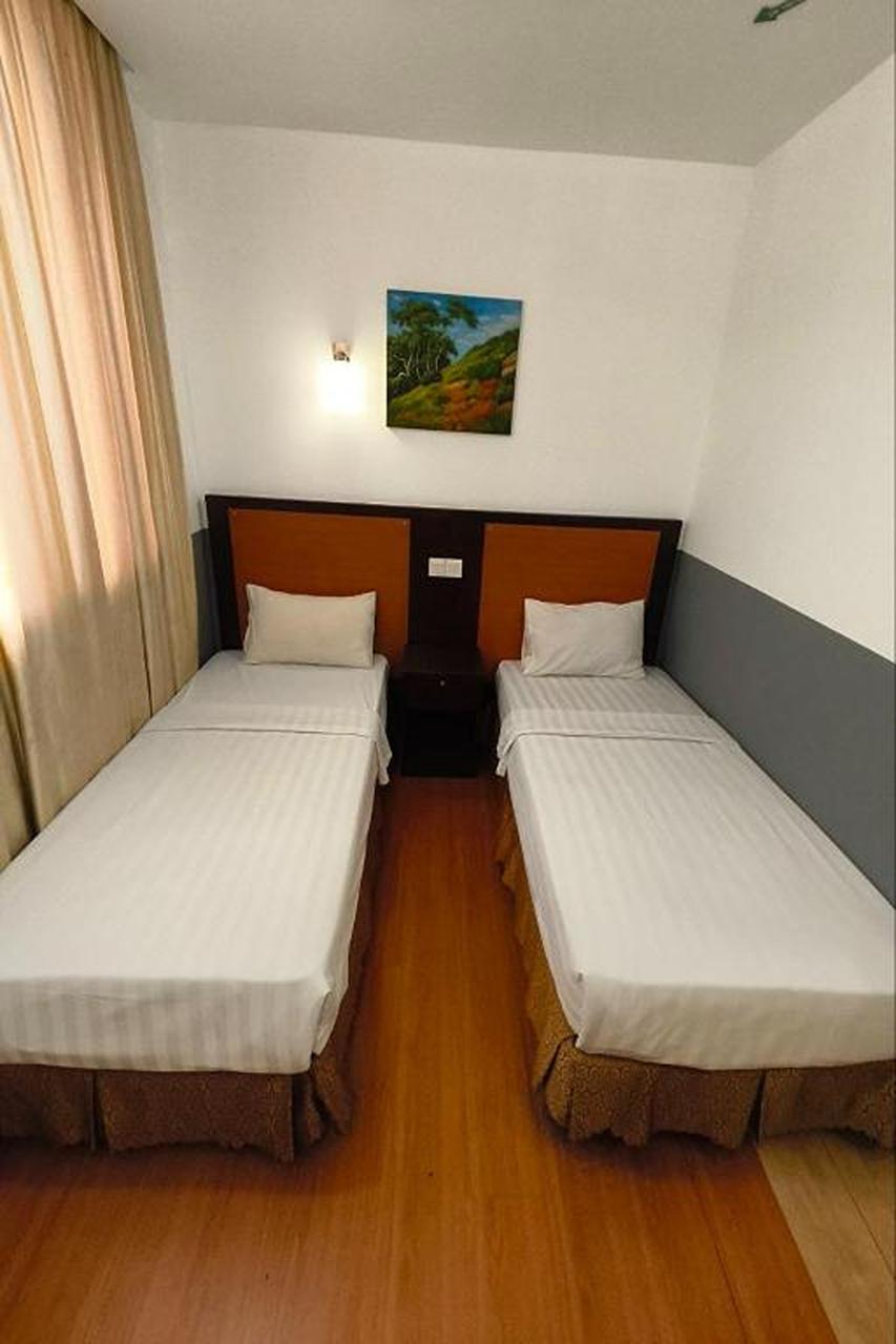 Room at Hotel D'New 1 KK Sabah, KOTA KINABALU