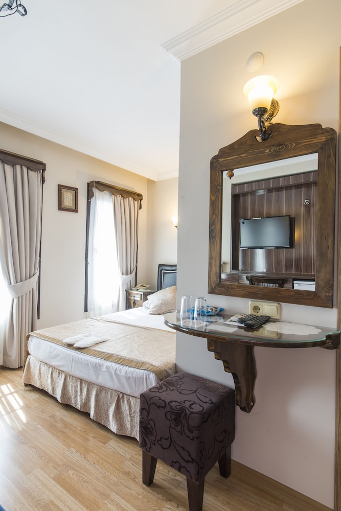 DELUXE, DOUBLE BED, SEA VIEW