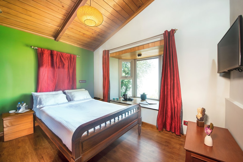 Mini, Double Bed, Valley View, Sun Room