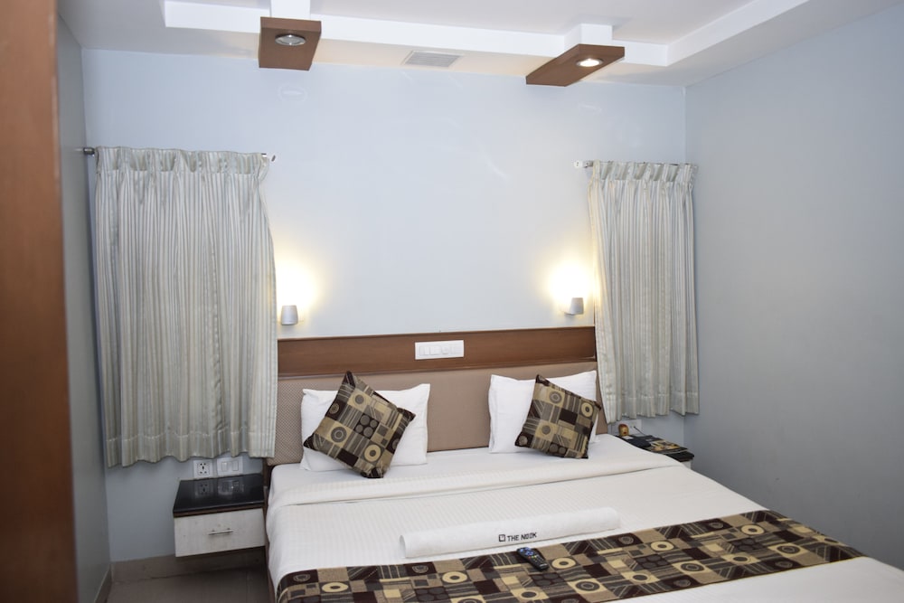The Nook Hotel 24/68